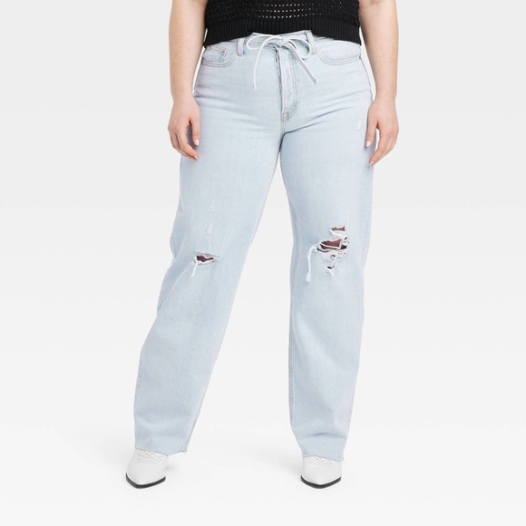 Universal Thread - Women's Mid-Rise Tie-Waist Drawstring
Baggy Jeans 12 Short - Picture 1 of 16